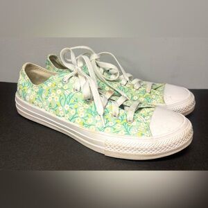 Converse - Chuck‎ Taylor, All Star Ditsy Floral Low Stop, Size: 5, Pre-Owned